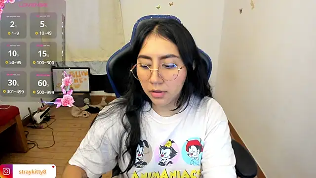 LoveLyy- online show from February 6, 2026, 4:25 pm