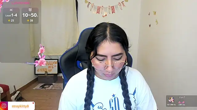 LoveLyy- online show from March 27, 2026, 3:46 pm