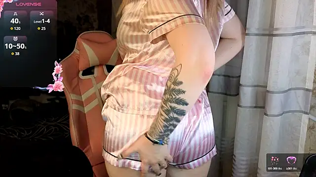 KristiBloom online show from March 30, 2026, 10:33 pm