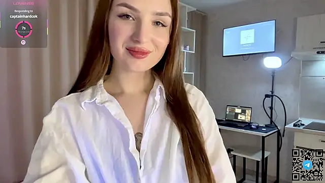 RinaModel online show from December 5, 2025, 6:06 pm