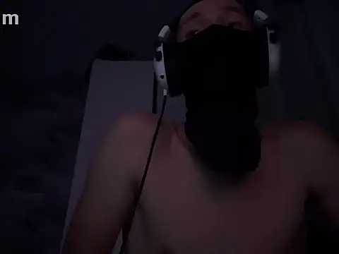 suicdemask online show from October 5, 2025, 8:32 pm