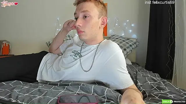 felixcurt69 online show from July 22, 2026, 10:06 am