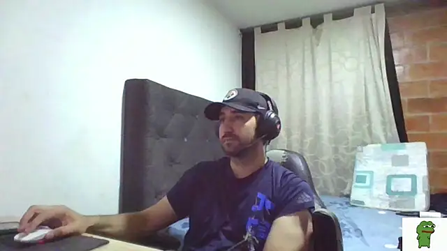 coolfriki online show from June 26, 2026, 11:43 pm