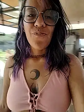 Abby 2-1 online show from November 30, 2025, 4:08 pm