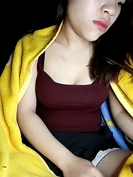 Lyly69699 online show from December 14, 2025, 11:32 pm