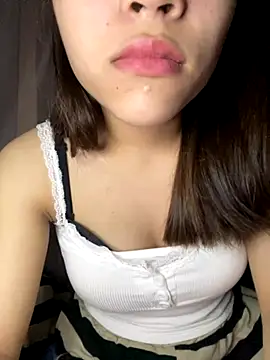 Lyly69699 online show from October 25, 2025, 11:38 pm