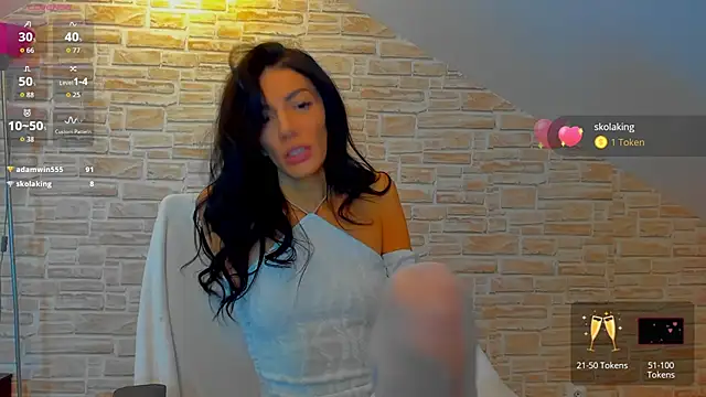 BrigitteEvans online show from November 17, 2025, 4:33 pm