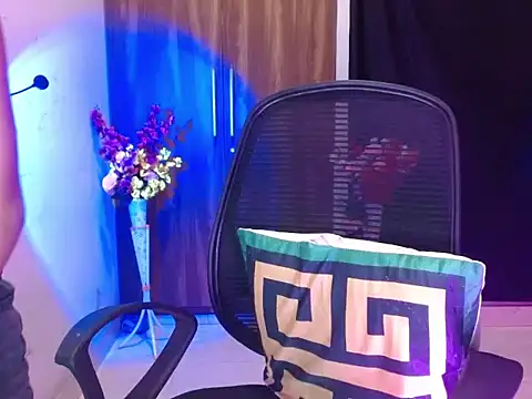 Snapshot of Roiseeee chatting on April 9, 2026, 4:58 am Roiseeee online show from April 9, 2026, 4:58 am