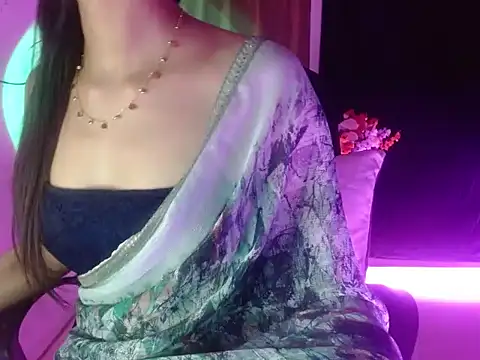 Snapshot of Roiseeee chatting on April 11, 2026, 5:04 am Roiseeee online show from April 11, 2026, 5:04 am