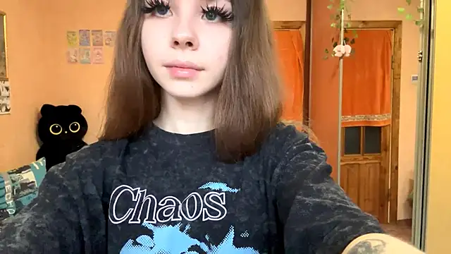 EhtelBiondi online show from November 10, 2025, 8:19 am