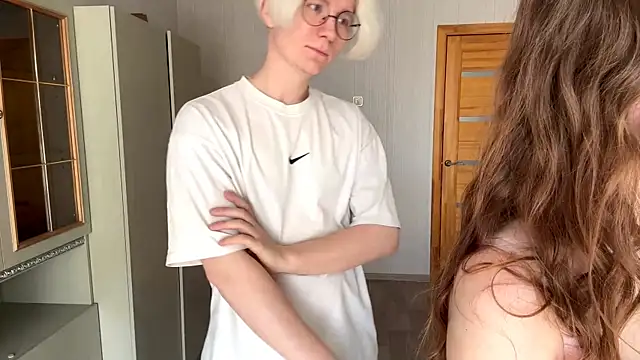 EhtelBiondi online show from March 27, 2026, 8:22 am