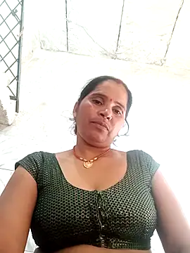Snapshot of Nm_sanjna chatting on October 14, 2025, 4:24 am Nm sanjna online show from October 14, 2025, 4:24 am