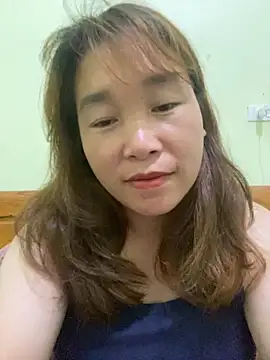 Jubi05051994 online show from October 14, 2025, 12:50 pm