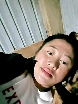 Ducky27021991 online show from November 25, 2025, 1:33 pm