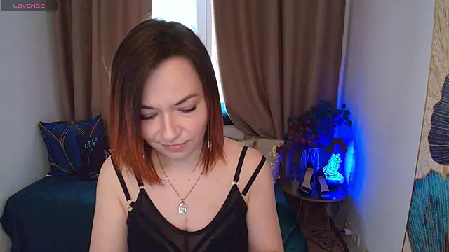 Serena Foxxx online show from April 14, 2026, 2:27 am