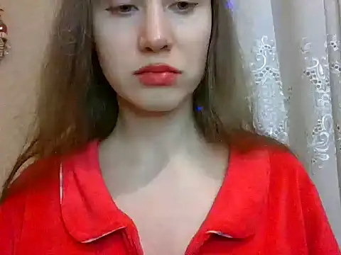 Snapshot of Lynirina chatting on February 19, 2026, 1:02 am Lynirina online show from February 19, 2026, 1:02 am