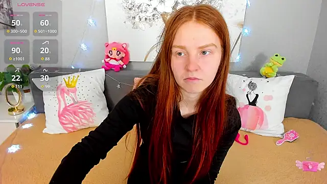 Evarey  online show from December 18, 2025, 6:29 am