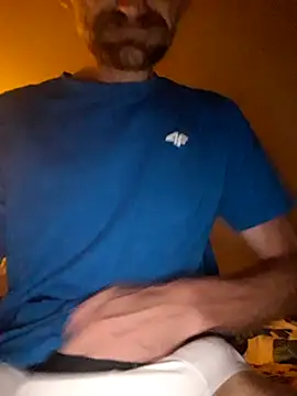 Snapshot of Remello1 chatting on July 8, 2026, 2:24 am Remello1 online show from July 8, 2026, 2:24 am