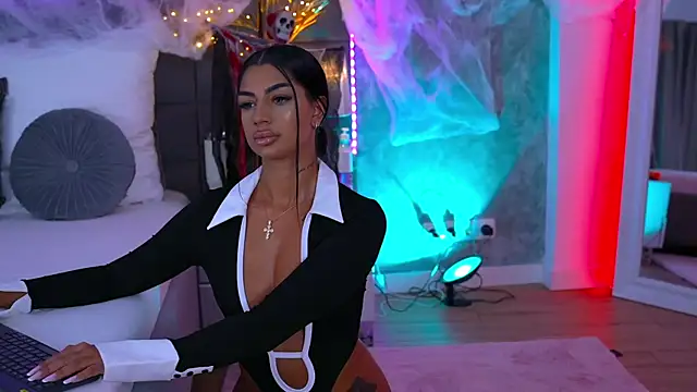 NatalieDelices online show from October 22, 2025, 6:29 pm