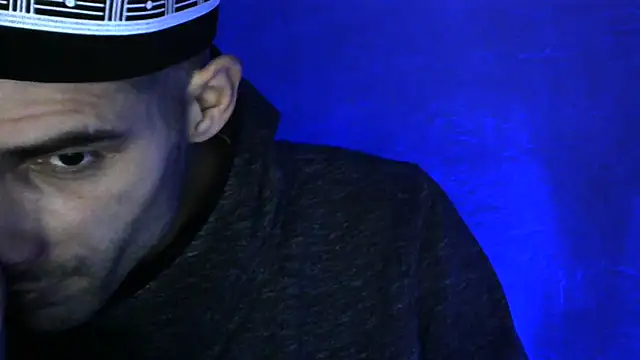 Snapshot of MakabulaAndrey chatting on November 25, 2025, 8:53 pm MakabulaAndrey online show from November 25, 2025, 8:53 pm