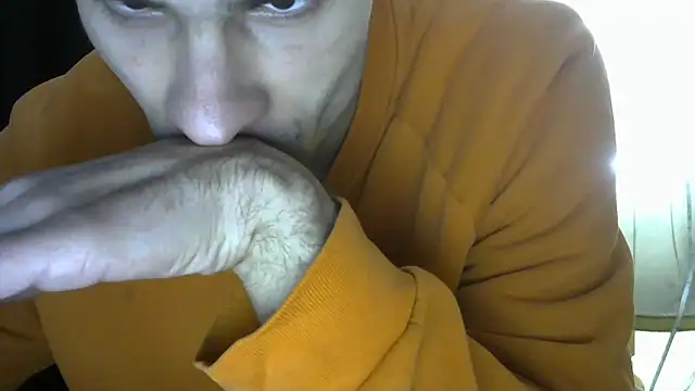 Snapshot of MakabulaAndrey chatting on December 20, 2025, 4:32 pm MakabulaAndrey online show from December 20, 2025, 4:32 pm