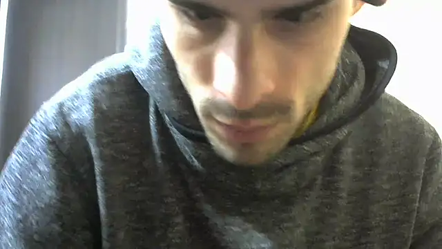 Snapshot of MakabulaAndrey chatting on November 15, 2025, 8:07 am MakabulaAndrey online show from November 15, 2025, 8:07 am