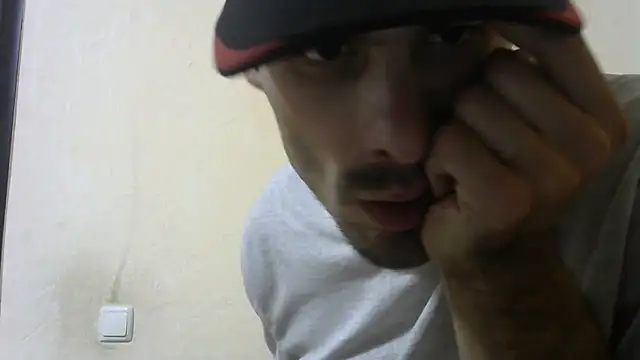 Snapshot of MakabulaAndrey chatting on October 24, 2025, 1:54 pm MakabulaAndrey online show from October 24, 2025, 1:54 pm