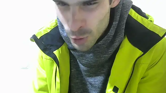 Snapshot of MakabulaAndrey chatting on October 21, 2025, 5:45 pm MakabulaAndrey online show from October 21, 2025, 5:45 pm