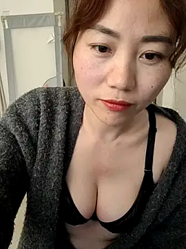 nini10052025 online show from February 28, 2026, 12:27 pm