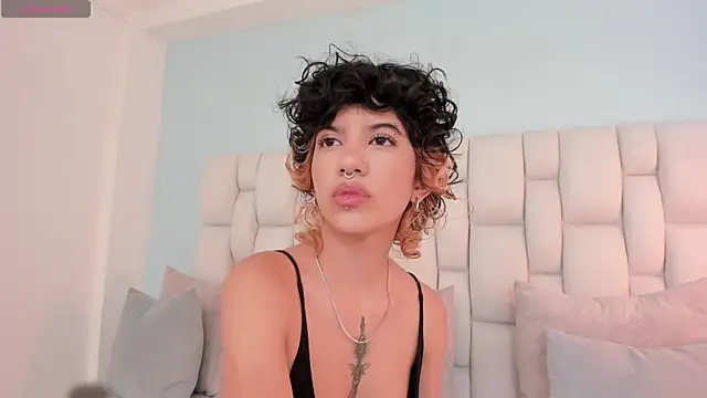 eva caos online show from February 6, 2026, 8:10 am