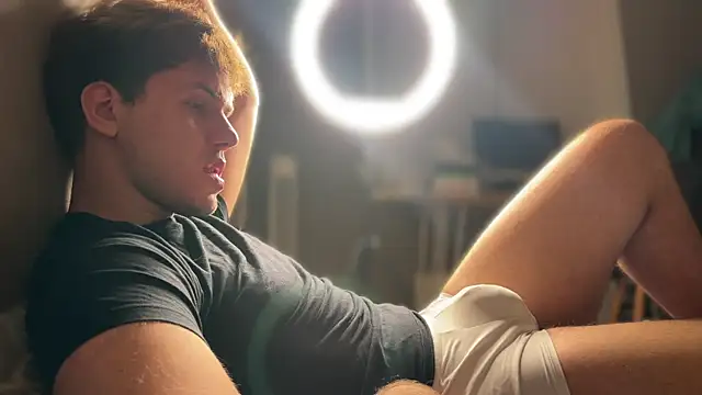 mynameischris online show from October 8, 2025, 9:04 pm