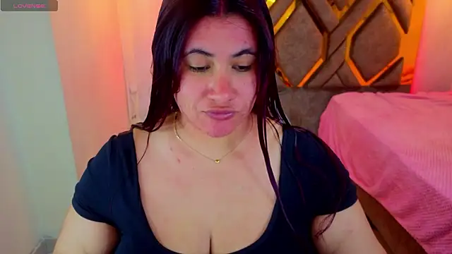 Addyy 02 online show from February 26, 2026, 11:05 pm