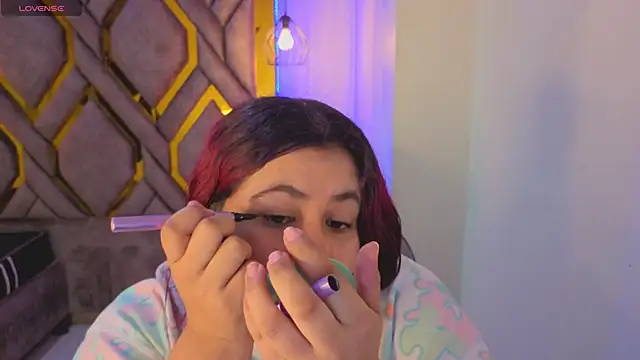 Addyy 02 online show from November 9, 2025, 2:04 am