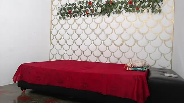 nahomy smiith online show from March 12, 2026, 11:47 am