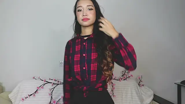 SelinaLukas online show from October 18, 2025, 4:09 pm