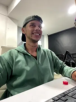 ErosDominant online show from December 22, 2025, 12:44 am