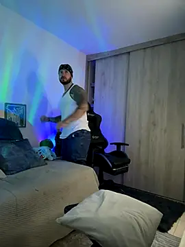 Dave-Max01 online show from November 23, 2025, 2:43 am