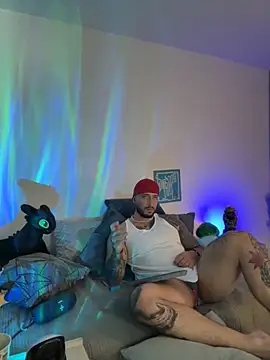 Dave-Max01 online show from November 13, 2025, 2:43 pm