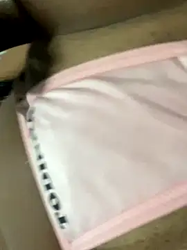 Snapshot of Brunamorenago chatting on November 22, 2025, 12:32 am Brunamorenago online show from November 22, 2025, 12:32 am