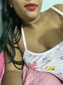 Snapshot of Brunamorenago chatting on February 3, 2026, 11:21 pm Brunamorenago online show from February 3, 2026, 11:21 pm