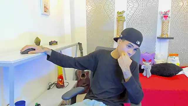 JacobBlackwell  online show from December 4, 2025, 7:46 pm