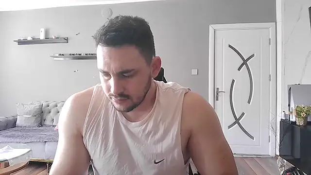 Snapshot of mastermute chatting on March 4, 2026, 8:44 am mastermute online show from March 4, 2026, 8:44 am