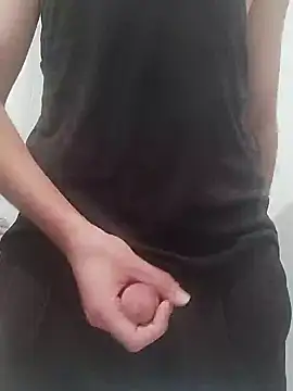 wakilosxh online show from November 4, 2025, 5:39 pm