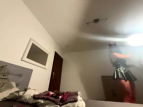 goddesemiiyy online show from October 29, 2025, 6:18 pm