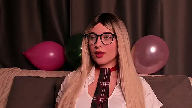 ShyBunny1 online show from October 21, 2025, 7:35 pm