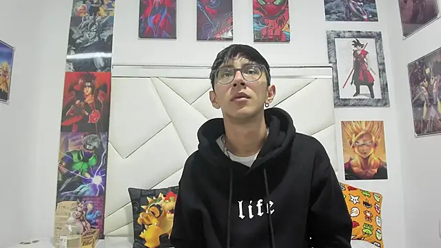TWINK JOSS online show from October 15, 2025, 7:33 pm