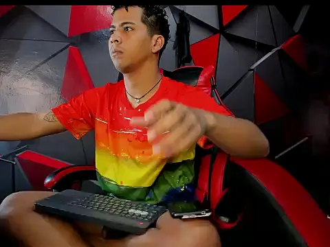 Raphael LatinBoy online show from October 21, 2025, 8:19 pm