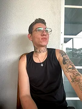 davidxxx 2012 online show from October 7, 2025, 9:05 pm