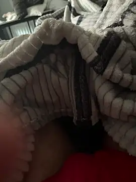 jakeBigCock1905 online show from April 17, 2026, 8:28 am