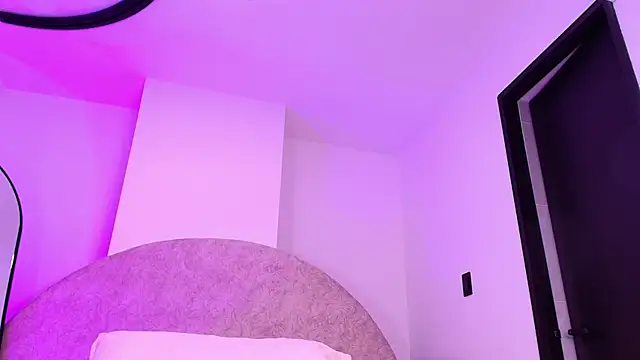 lilylovely  online show from December 17, 2025, 7:19 pm